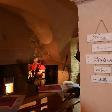 Chateau Des Aiguilles 3* Saint-Remy-de-Chargnat