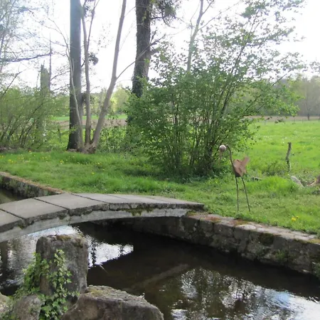 Bed & Breakfast Chateau Des Aiguilles Saint-Remy-de-Chargnat