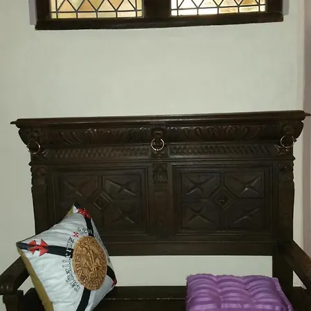 Chateau Des Aiguilles Bed & Breakfast Saint-Remy-de-Chargnat