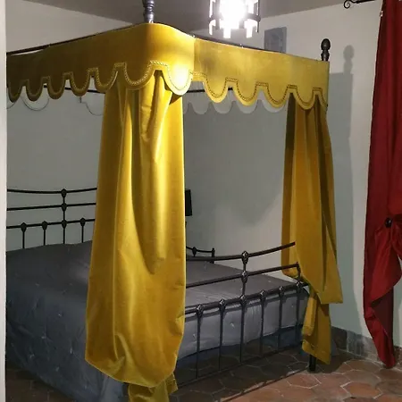 Chateau Des Aiguilles Saint-Remy-de-Chargnat