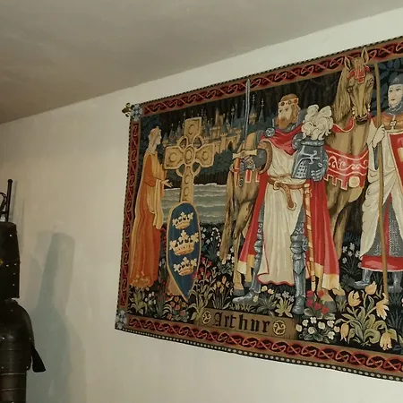 Chateau Des Aiguilles Nocleg ze śniadaniem 3*