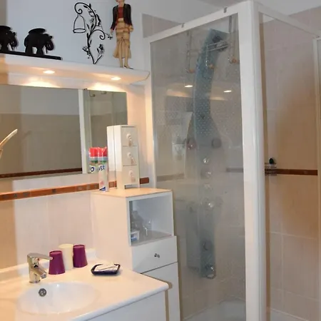 Chateau Des Aiguilles Saint-Rémy-de-Chargnat