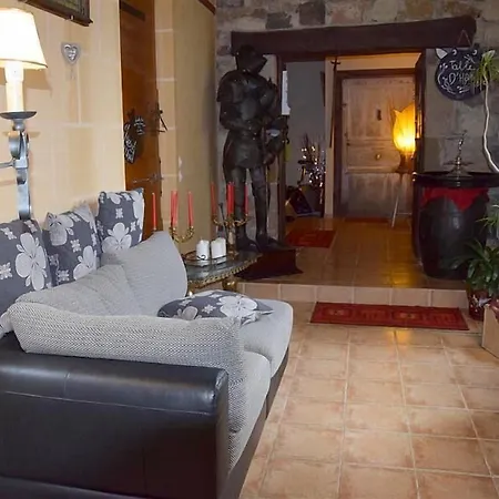 Chateau Des Aiguilles Saint-Rémy-de-Chargnat