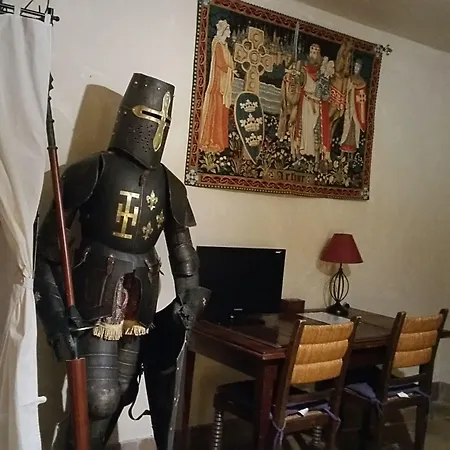 Nocleg ze śniadaniem Chateau Des Aiguilles 3*