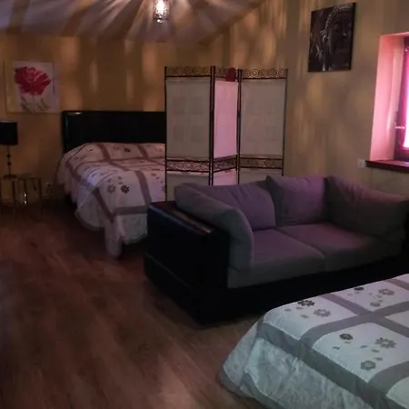 Chateau Des Aiguilles Saint-Remy-de-Chargnat