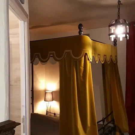 Bed & Breakfast Chateau Des Aiguilles Saint-Remy-de-Chargnat