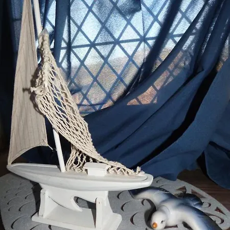 Bed & Breakfast Chateau Des Aiguilles 3*