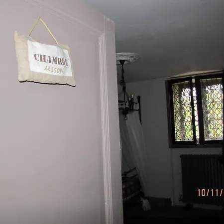 Chateau Des Aiguilles 3* Saint-Rémy-de-Chargnat